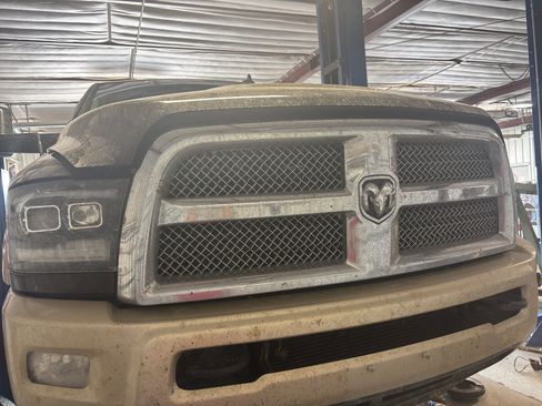Used 2013 RAM 2500 Longhorn w/ Convenience Group AWD/4WD image 3