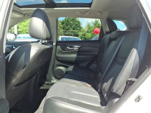 Used 2019 Nissan Rogue SL w/ Premium Package AWD/4WD image 13