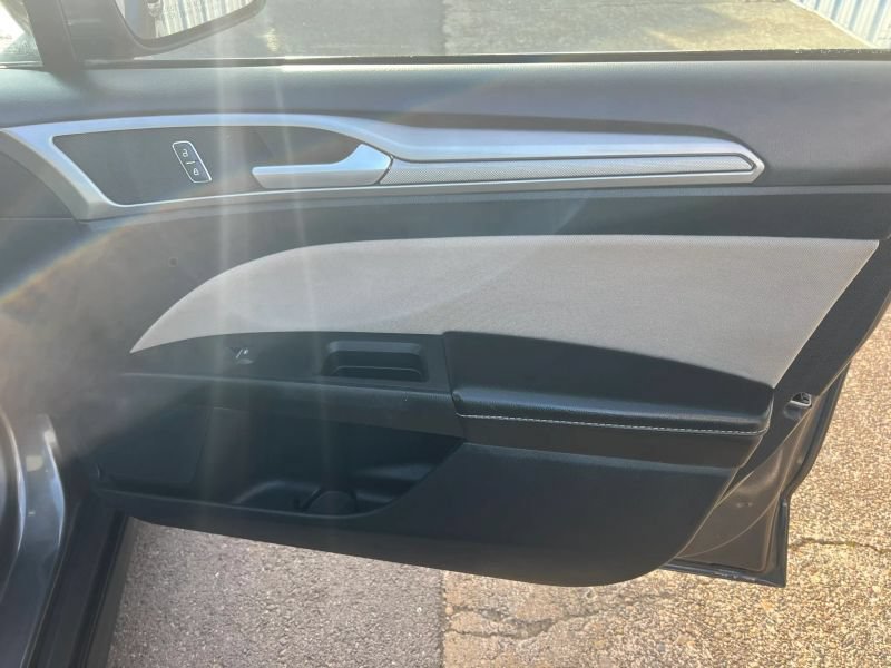 Used 2020 Ford Fusion S FWD image 9
