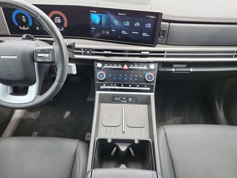 Used 2025 Hyundai Santa Fe SEL FWD image 21