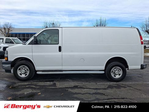 Used 2023 Chevrolet Express 2500 w/ Driver Convenience Package image 8