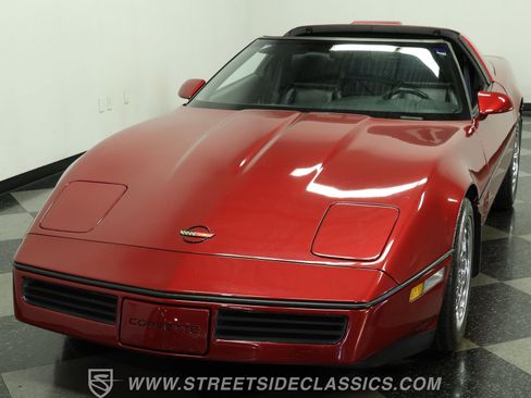 Used 1990 Chevrolet Corvette Coupe RWD image 17
