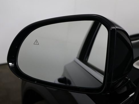 Certified 2023 Hyundai Santa Fe SEL w/ Premium Package image 31