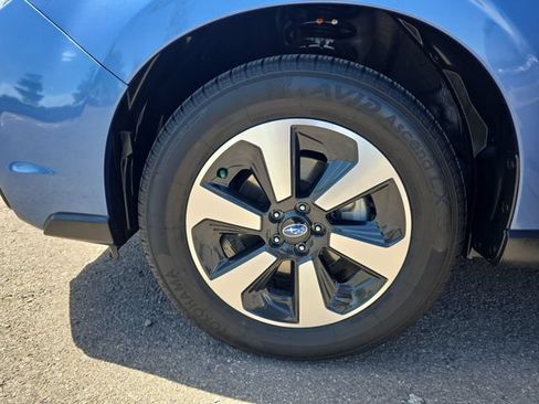 Used 2018 Subaru Forester 2.5i Limited AWD/4WD image 10