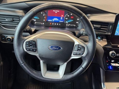 Certified 2021 Ford Explorer Limited RWD image 17