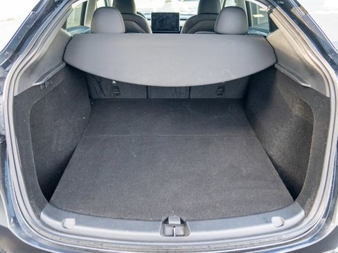 Used 2024 Tesla Model Y Long Range image 27