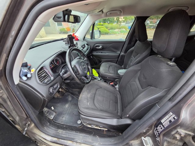 Used 2016 Jeep Renegade Latitude AWD/4WD image 8
