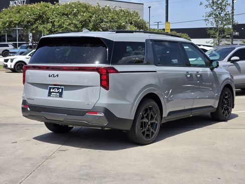 New 2026 Kia Carnival SX w/ SX Dark Edition Package FWD image 4