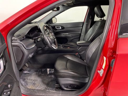 Used 2022 Jeep Compass Limited w/ (RED) Package image 7