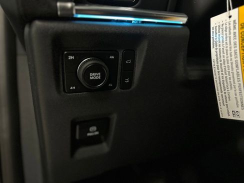 New 2025 Ford Expedition Platinum w/ Stealth Appearance Package image 23