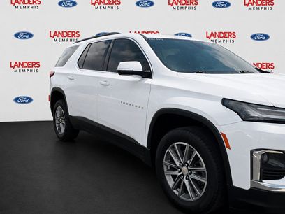 Used 2023 Chevrolet Traverse LT