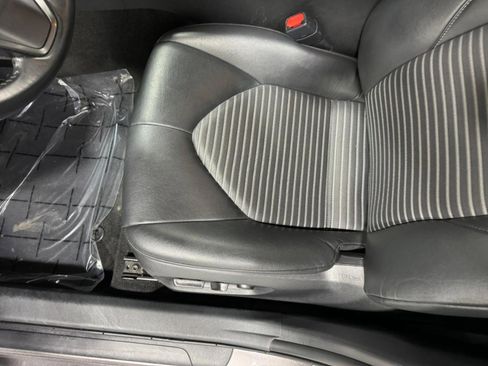 Used 2024 Toyota Camry SE image 25