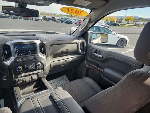 Used 2021 Chevrolet Silverado 1500 LT Trail Boss w/ Bed Protection Package image 18