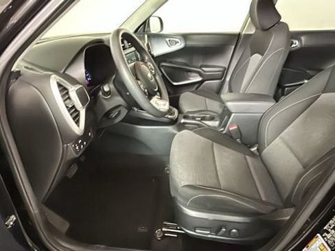 Used 2021 Kia Soul S FWD image 12
