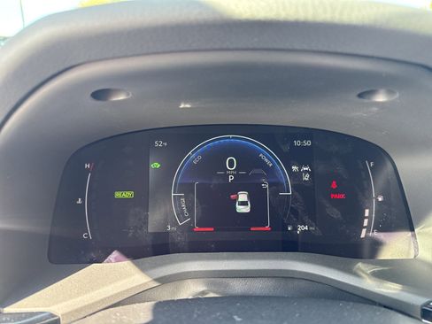 New 2025 Toyota Camry LE w/ Convenience Package FWD image 19