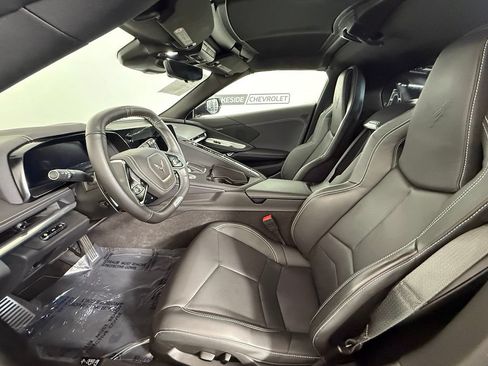 Used 2025 Chevrolet Corvette Z06 RWD image 16