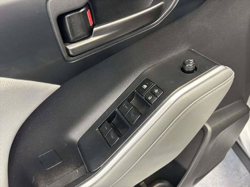 Certified 2024 Toyota Highlander LE FWD image 18