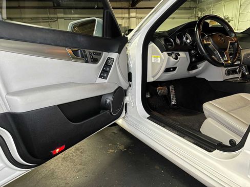 Used 2014 Mercedes-Benz C 300 4MATIC Sedan image 20