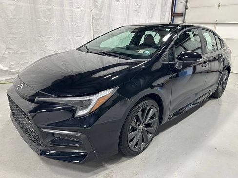 Used 2026 Toyota Corolla SE FWD image 3