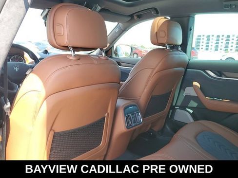 Used 2022 Maserati Levante GT AWD/4WD image 28