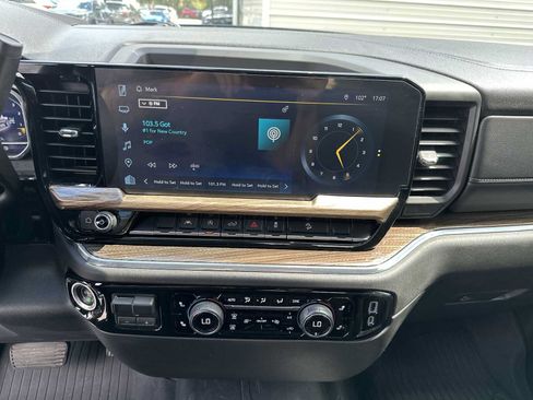 Certified 2024 Chevrolet Silverado 1500 RST AWD/4WD image 21