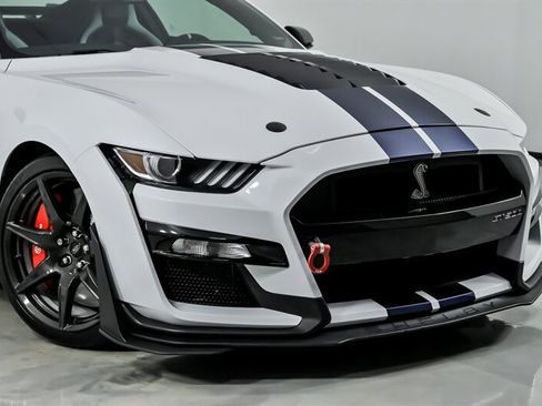 Used 2020 Ford Mustang Shelby GT500 w/ Carbon Fiber Track Pack RWD image 3