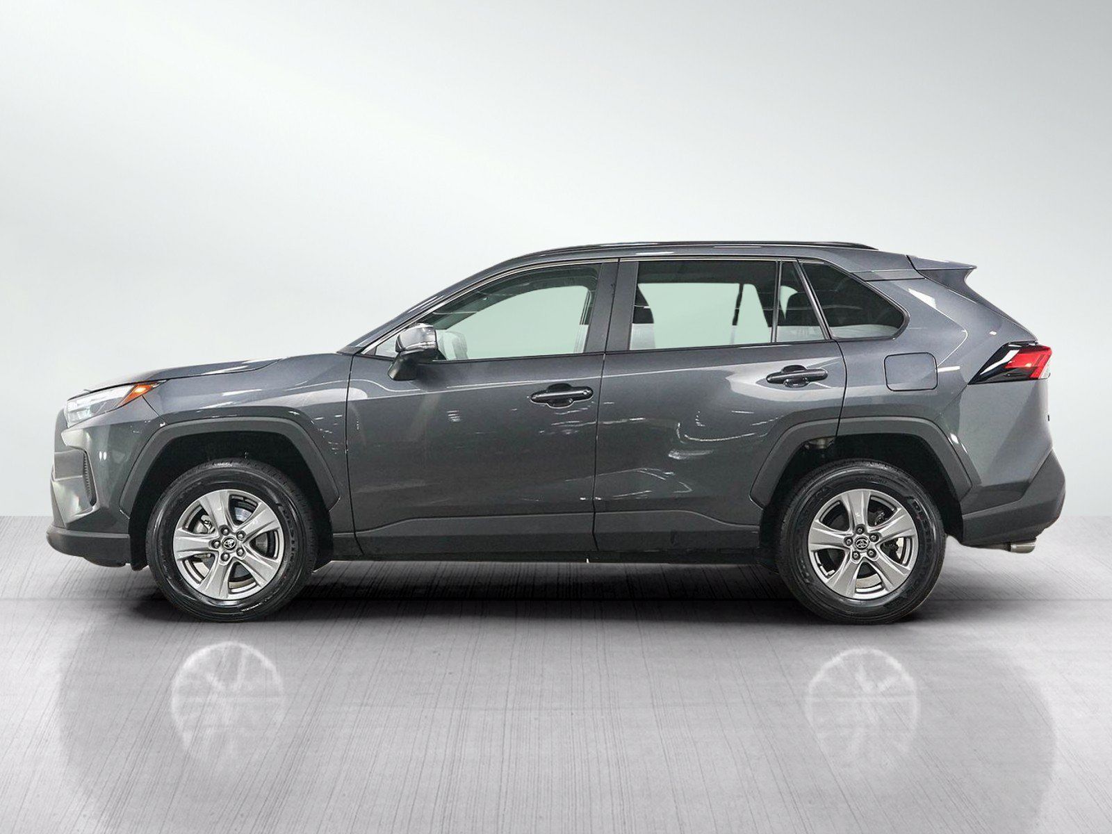 Used 2025 Toyota RAV4 XLE w/ Convenience Package AWD/4WD image 2