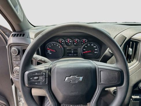 Used 2024 Chevrolet Silverado 1500 Custom Trail Boss w/ Turbomax Blackout Package AWD/4WD image 13
