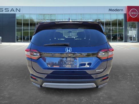 Used 2025 Honda Pilot Touring image 6