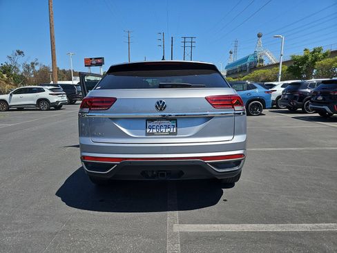 Used 2023 Volkswagen Atlas Cross Sport SE w/ Panoramic Sunroof Package FWD image 11