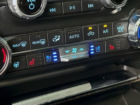 Used 2022 Ford F150 Lariat w/ Equipment Group 502A High image 25