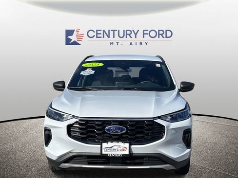 Used 2025 Ford Escape ST-Line w/ Equipment Group 301A image 7