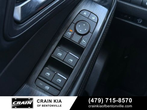 Used 2024 Nissan Rogue SV image 11