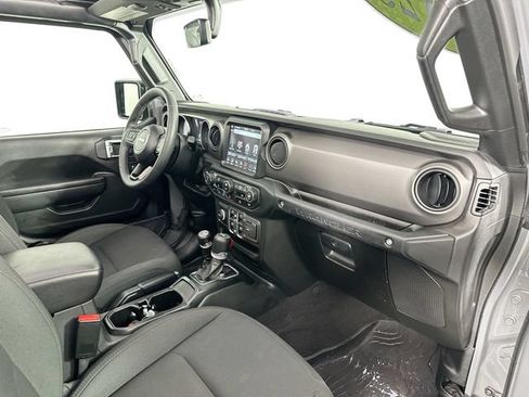 Used 2023 Jeep Wrangler Unlimited w/ Sun & Screen Package AWD/4WD image 30