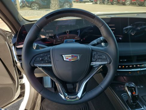 New 2026 Cadillac CT5 V image 32