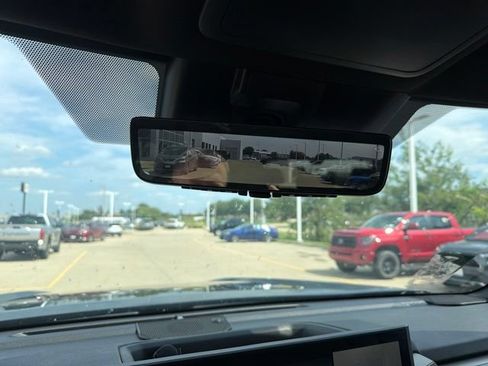 Used 2025 Toyota Sequoia Limited w/ Tow Technology Package AWD/4WD image 11