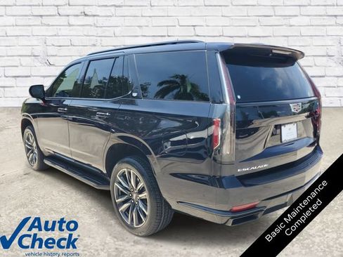 Used 2024 Cadillac Escalade Sport AWD/4WD image 2