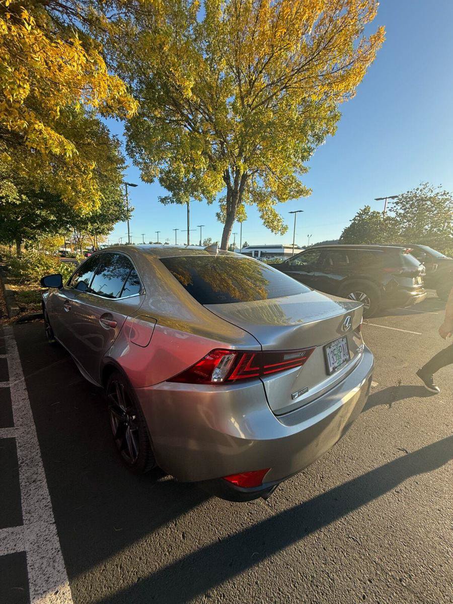 Used 2015 Lexus IS 200t RWD image 21