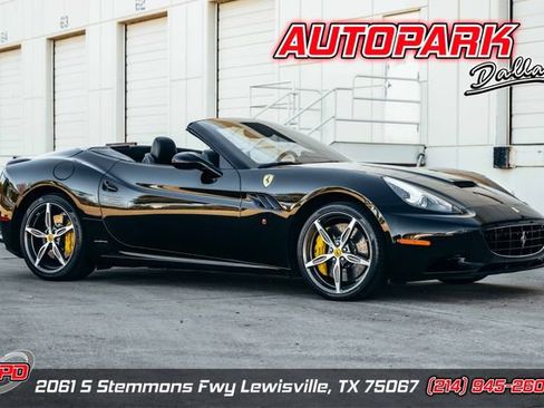 Used 2014 Ferrari California RWD image 1