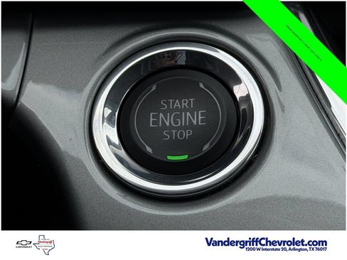 Certified 2025 Chevrolet Trax LT FWD image 22
