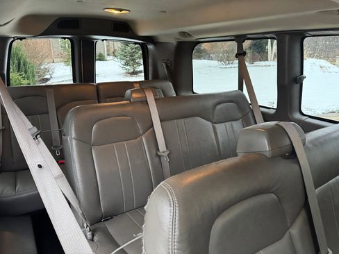 Used 2015 Chevrolet Express 2500 LS image 24