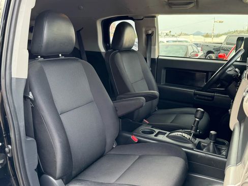 Used 2014 Toyota FJ Cruiser 4WD w/ Upgrade Package image 35