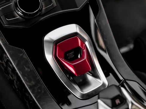 Used 2018 Lamborghini Huracan Performante image 21