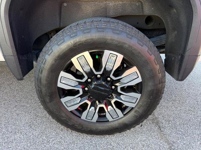 Used 2025 GMC Sierra 2500 Denali w/ Denali Reserve Package AWD/4WD image 2