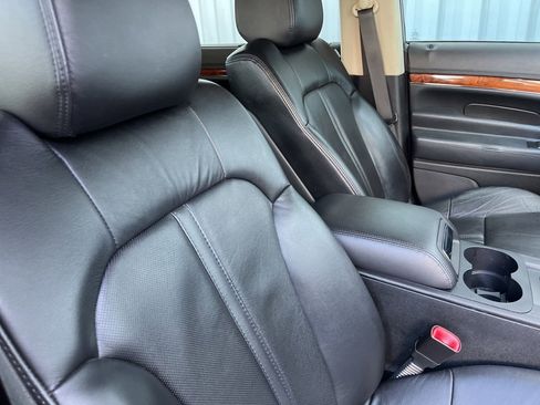 Used 2019 Lincoln MKT AWD image 41