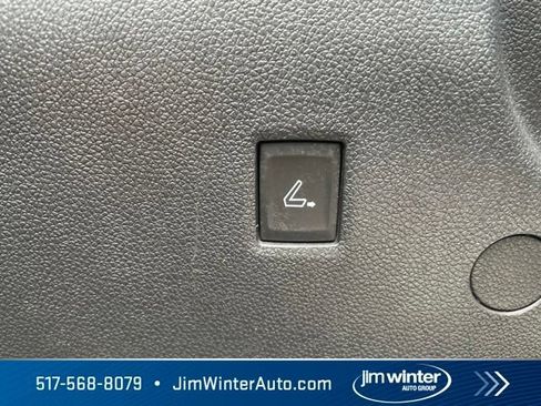 Used 2025 GMC Acadia Denali w/ LPO, Floor Liner Package AWD/4WD image 18