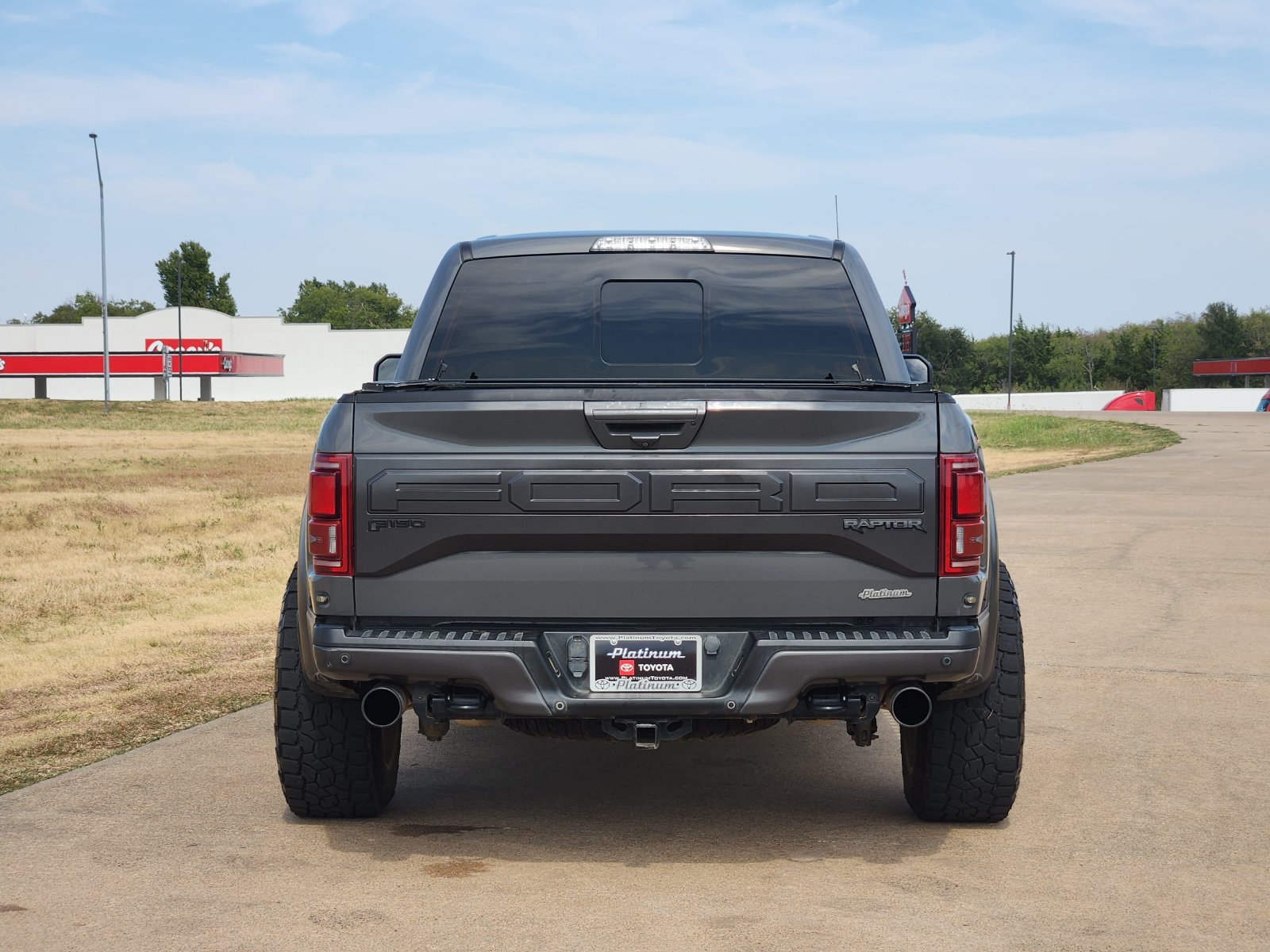 Used 2018 Ford F150 Raptor w/ Equipment Group 802A Luxury AWD/4WD image 8