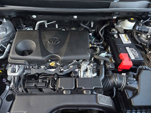 Used 2021 Toyota RAV4 XLE image 23