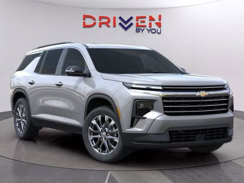 New 2026 Chevrolet Traverse LT image 5