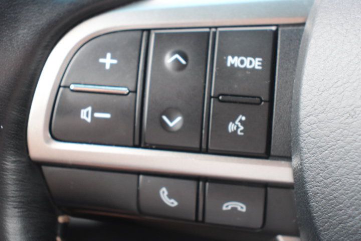 Used 2022 Lexus GX 460 Premium w/ Accessory Package AWD/4WD image 29